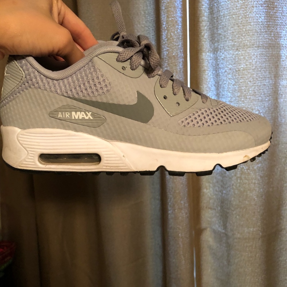 Grey Nike Air Max 90